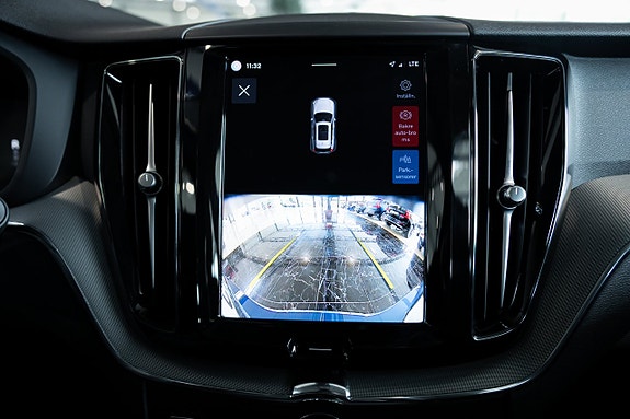 Volvo XC60 21 of 30