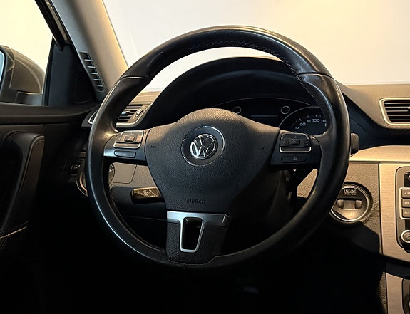 Volkswagen Passat 14 of 20