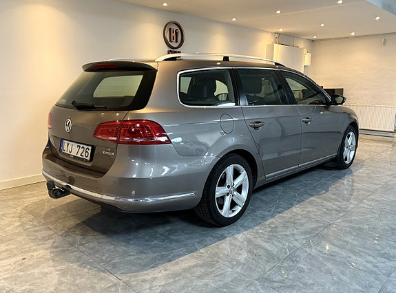 Volkswagen Passat 4 of 20