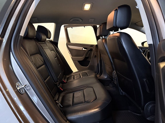 Volkswagen Passat 8 of 20