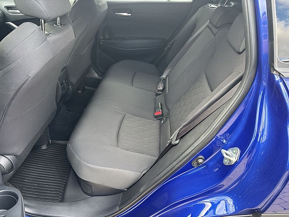 Toyota Corolla Cross 9 of 14