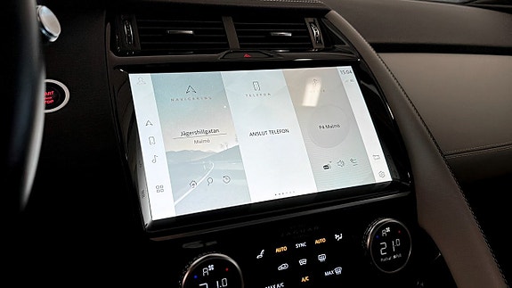 Jaguar E-PACE 14 of 25