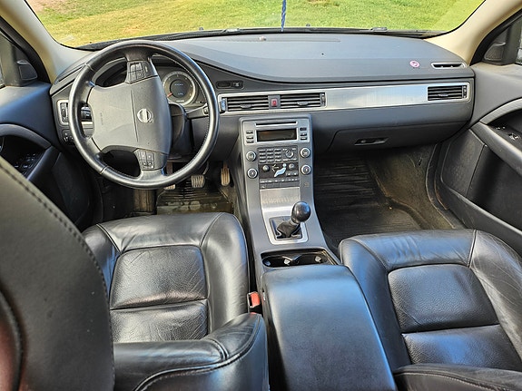 Volvo V70 5 of 8