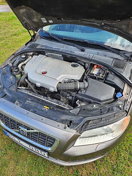 Volvo V70 7 of 8