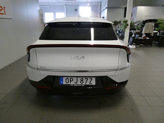 Kia EV6 4 of 22