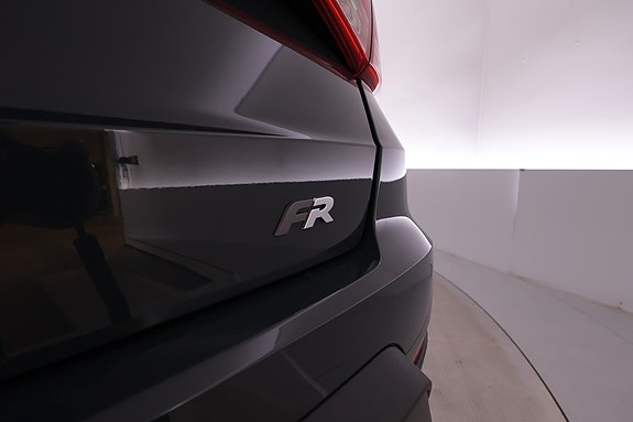 Seat Arona 17 of 27