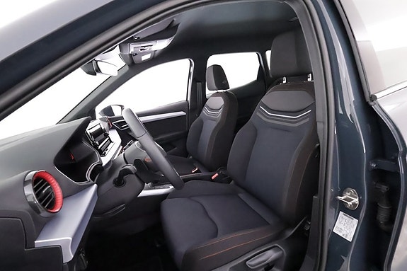 Seat Arona 21 of 27