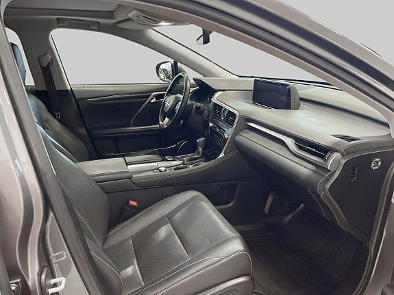 Lexus RX450h 9 of 18