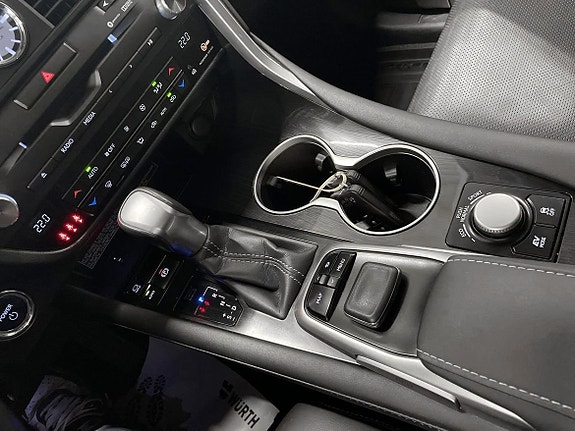 Lexus RX450h 17 of 18