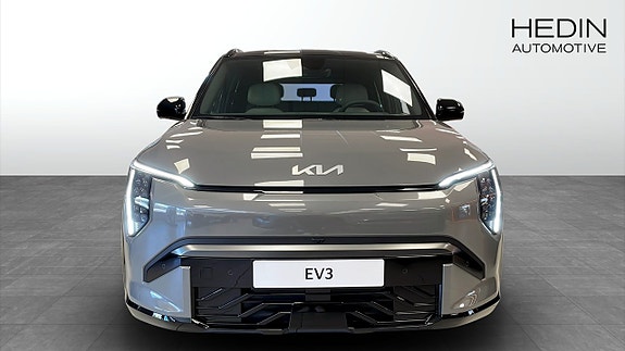 Kia EV3 8 of 13