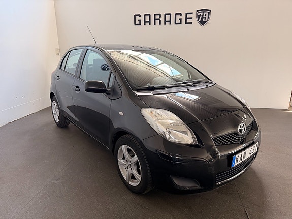 Toyota Yaris 4 of 15