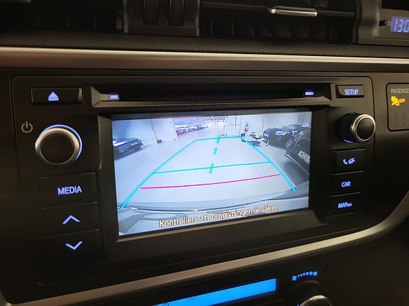 Toyota Auris 11 of 13