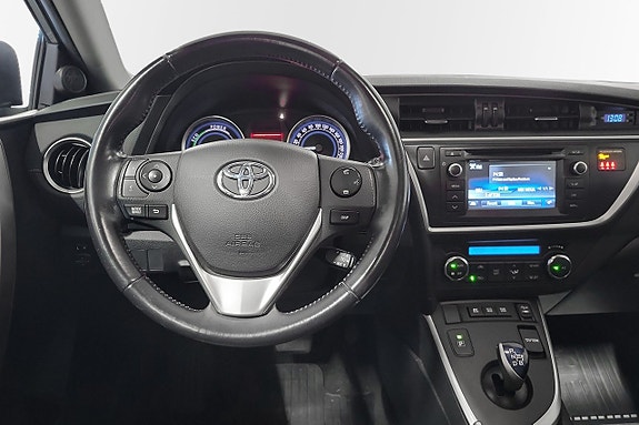 Toyota Auris 9 of 13
