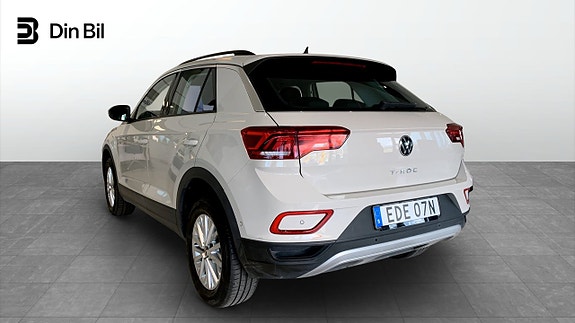 Volkswagen T-Roc 3 of 15