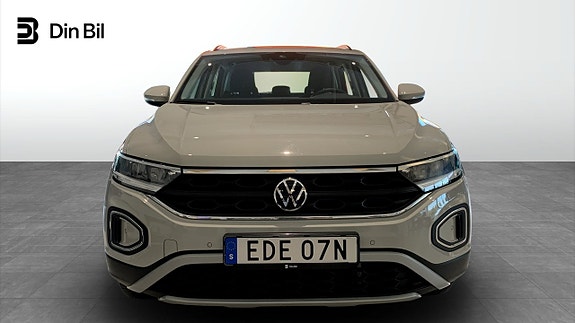 Volkswagen T-Roc 4 of 15