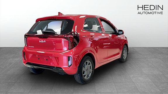 Kia Picanto 2 of 9