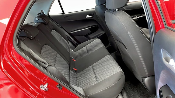 Kia Picanto 5 of 9