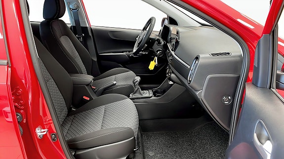 Kia Picanto 3 of 9