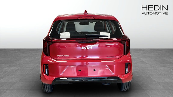 Kia Picanto 7 of 9