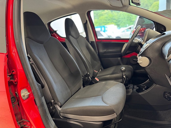 Toyota Aygo 8 of 10