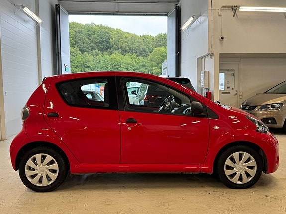 Toyota Aygo 7 of 10