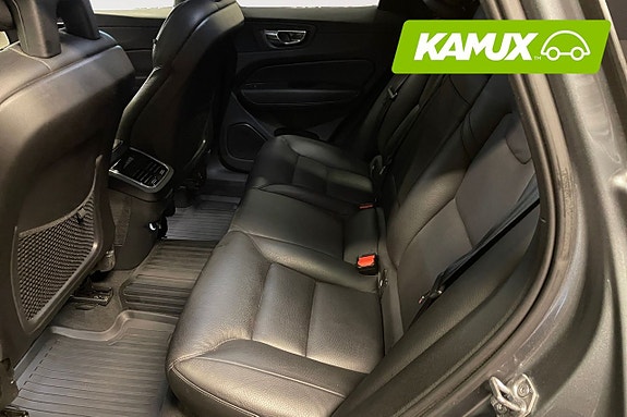 Volvo XC60 13 of 24