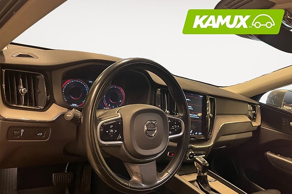 Volvo XC60 10 of 24