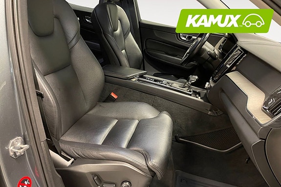 Volvo XC60 14 of 24