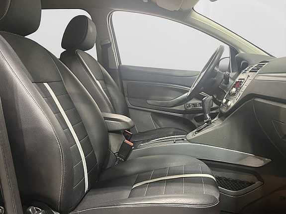Ford Kuga 9 of 17