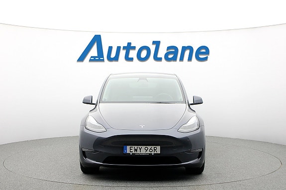 Tesla Model Y 3 of 30