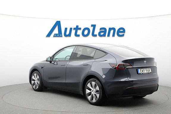 Tesla Model Y 6 of 30