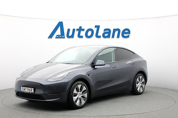 Tesla Model Y 4 of 30