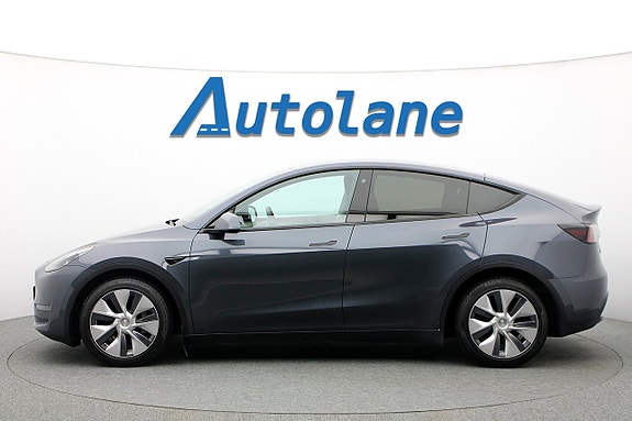 Tesla Model Y 5 of 30