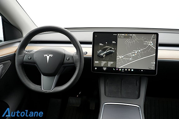 Tesla Model Y 20 of 30
