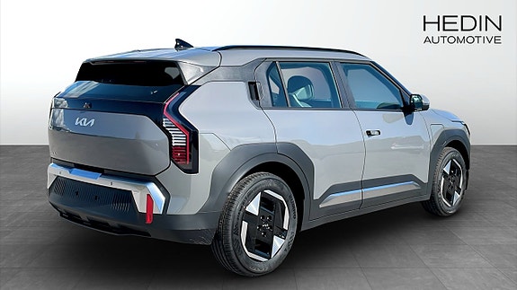 Kia EV3 2 of 9