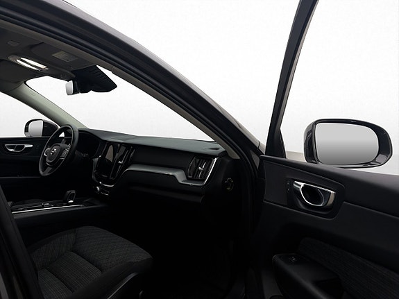 Volvo XC60 25 of 30