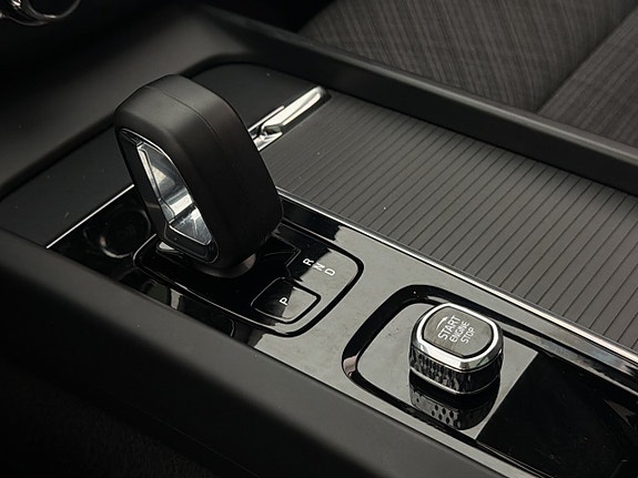 Volvo XC60 23 of 30