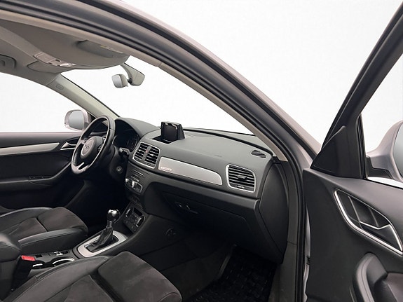 Audi Q3 22 of 28
