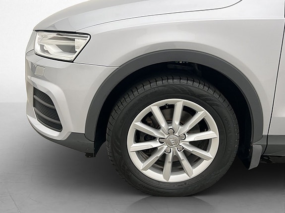 Audi Q3 25 of 28