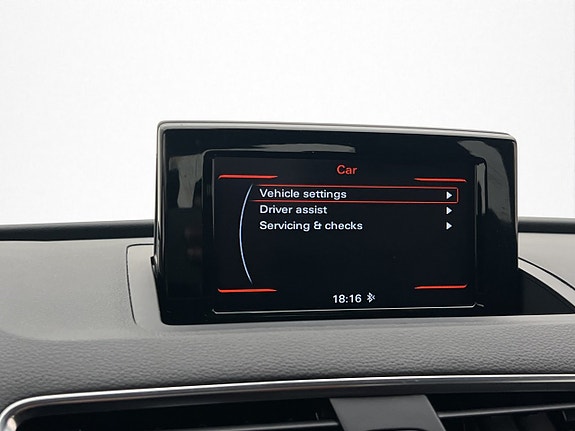 Audi Q3 16 of 28