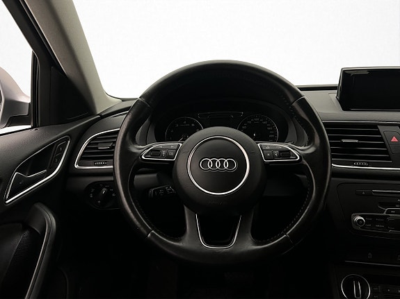 Audi Q3 11 of 28