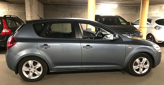 Kia Ceed 3 of 6