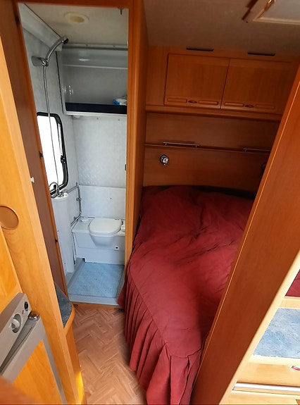 Adria Unika B 502 UP 4 of 5