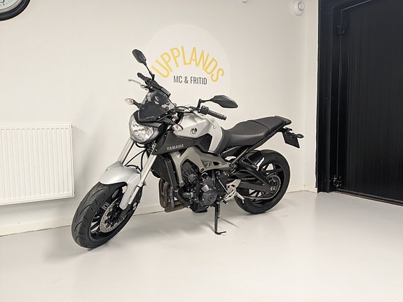 Yamaha MT-09 ABS (akrapovic) 5 of 7