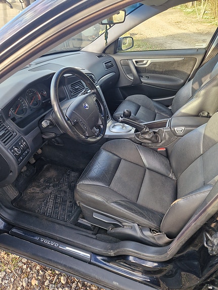 Volvo V70 6 of 9