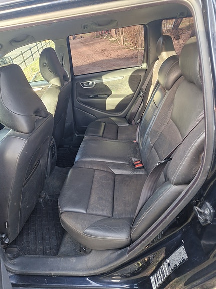 Volvo V70 7 of 9