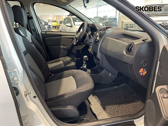 Dacia Duster 10 of 19