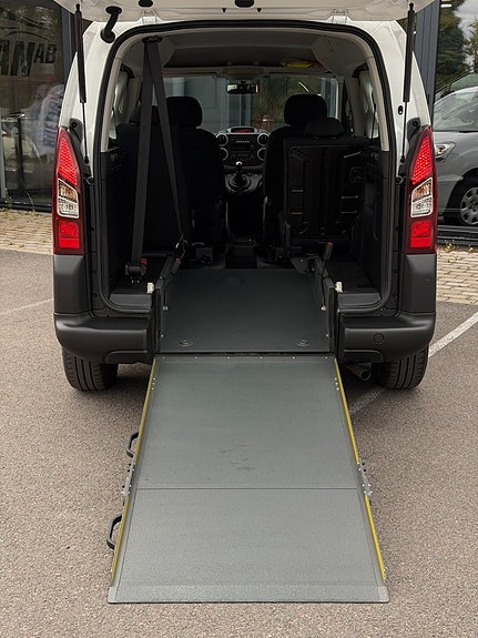 Peugeot Partner Tepee 13 of 26