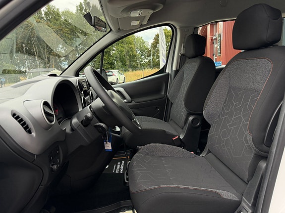 Peugeot Partner Tepee 16 of 26