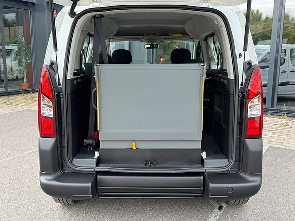 Peugeot Partner Tepee 11 of 26
